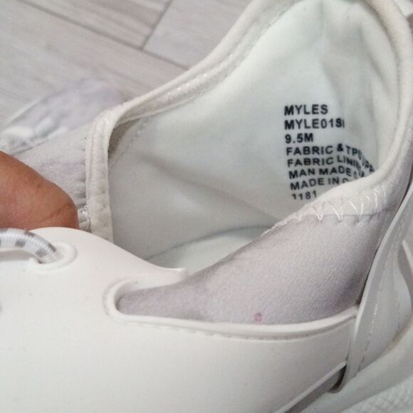 (S-3351)   Steve Madden Women's Myles Sneaker Sz 9.5 - Picture 8 of 11